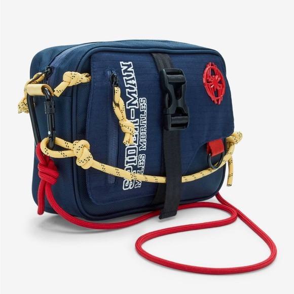 Marvel Spider-Man Tactical Crossbody Bag Exclusive - Picture 2 of 6